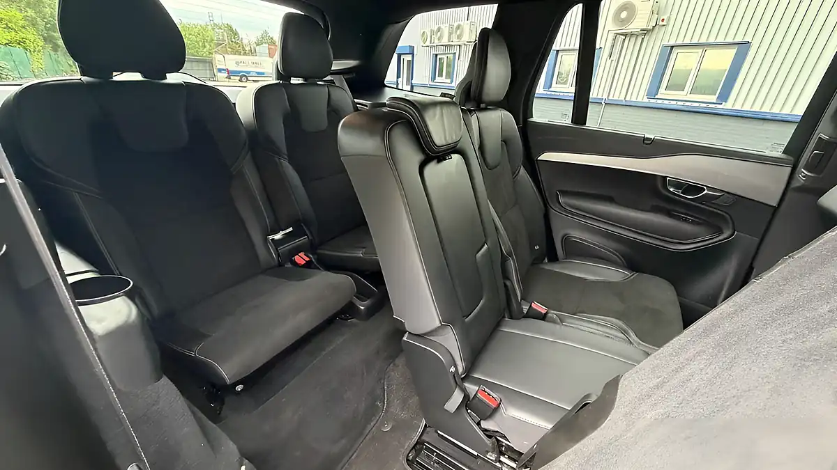 Used 2021 Volvo XC90 R-Design White - Interior and Exterior details 15