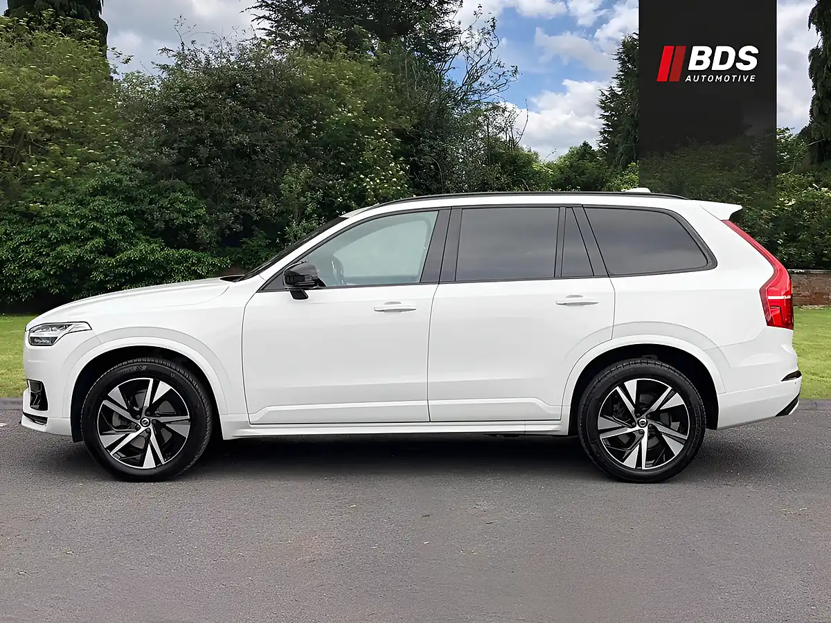 Used 2021 Volvo XC90 R-Design White - Interior and Exterior details 4