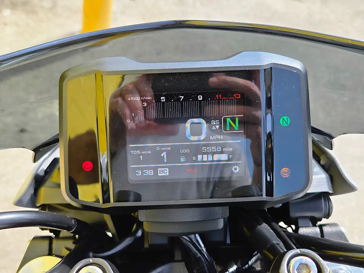 Used 2021 Yamaha MT-09 Abs Blue - Interior and Exterior details 14