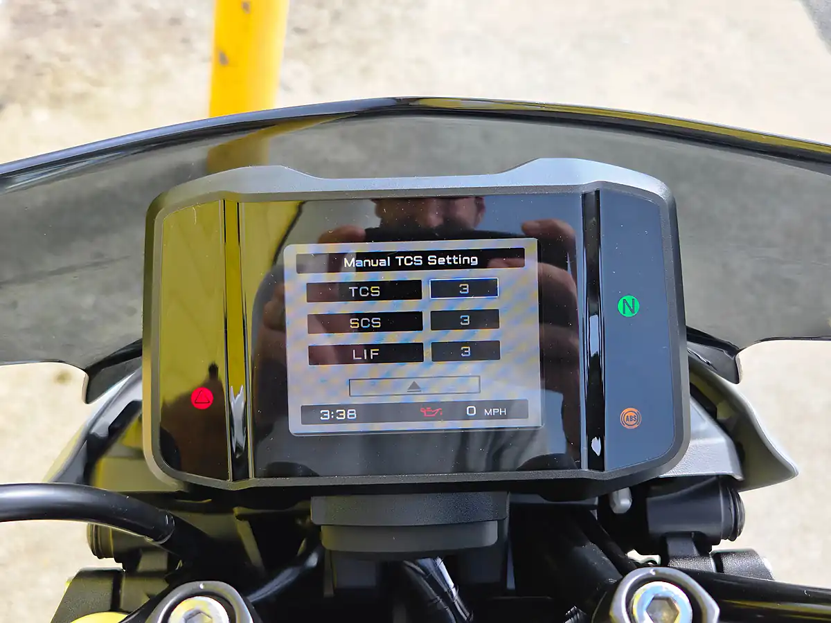 Used 2021 Yamaha MT-09 Abs Blue - Interior and Exterior details 15