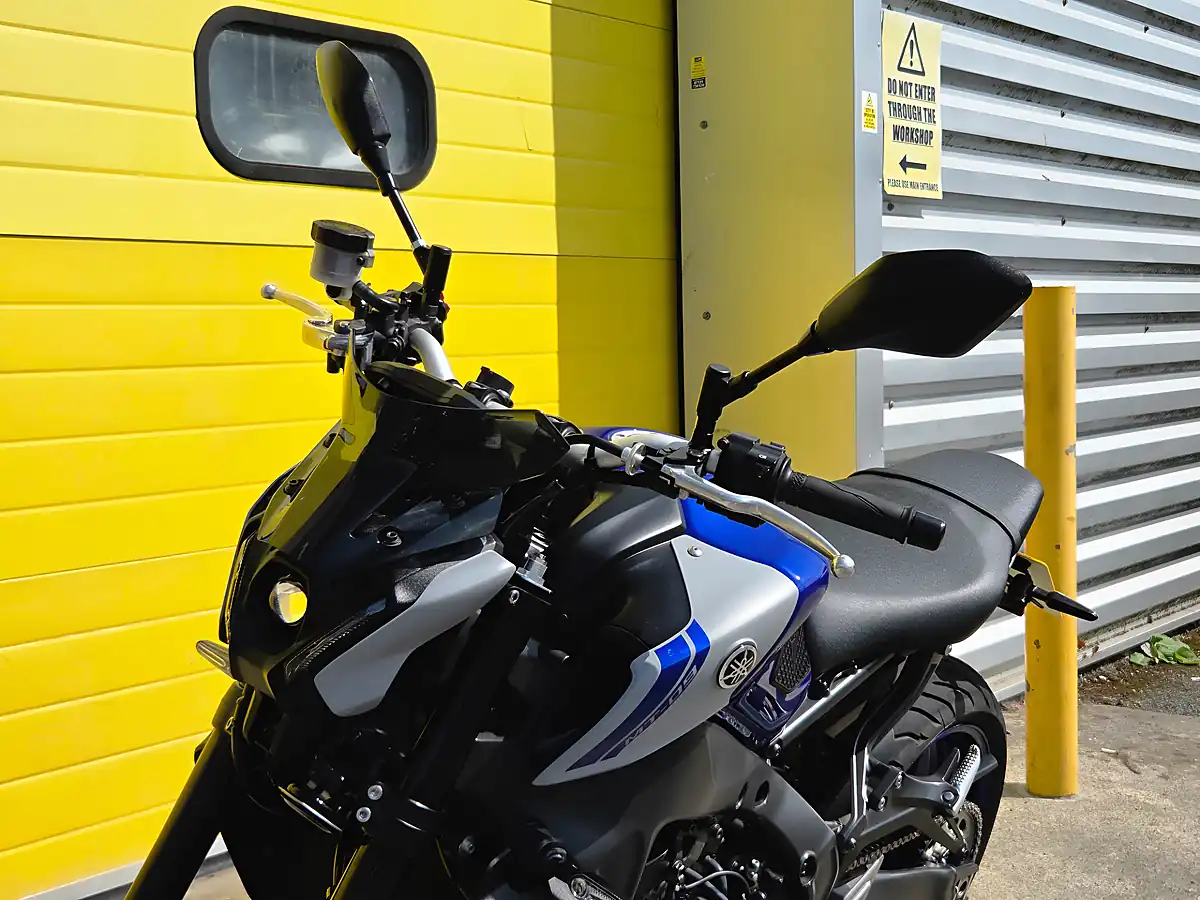 Used 2021 Yamaha MT-09 Abs Blue - Interior and Exterior details 19