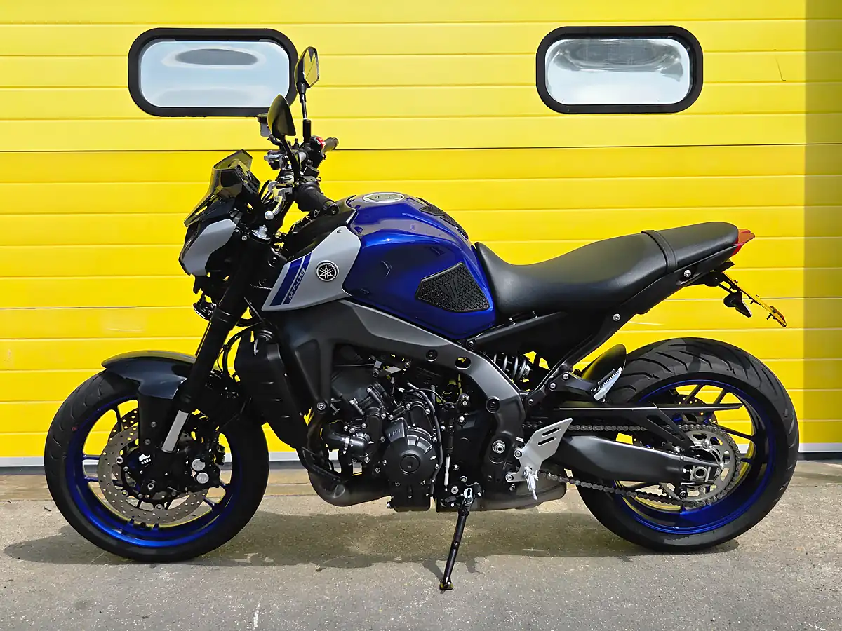Used 2021 Yamaha MT-09 Abs Blue - Interior and Exterior details 5
