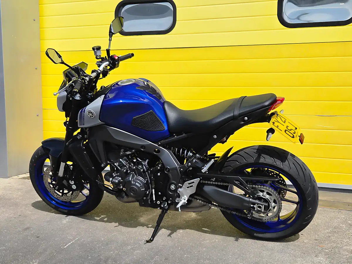 Used 2021 Yamaha MT-09 Abs Blue - Interior and Exterior details 6