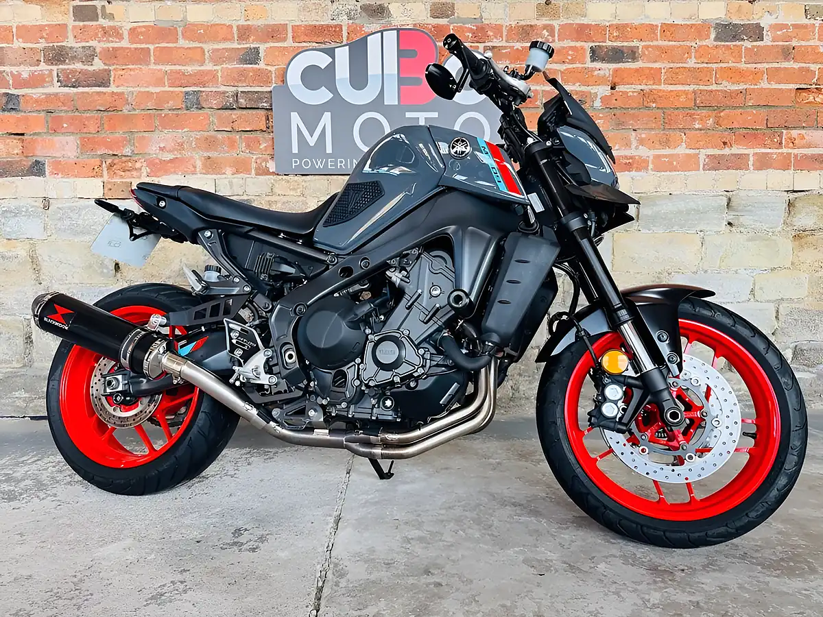 Used 2021 Yamaha MT-09 Abs Grey - Front View