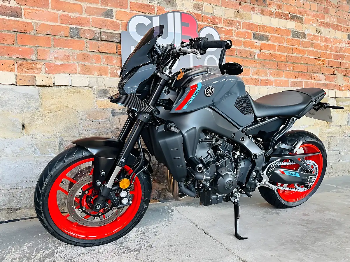 Used 2021 Yamaha MT-09 Abs Grey - Interior and Exterior details 12