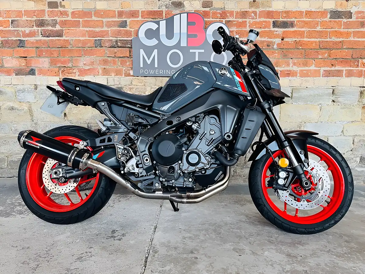 Used 2021 Yamaha MT-09 Abs Grey - Interior and Exterior details 2