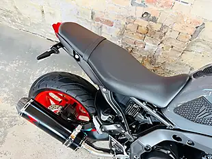 Used 2021 Yamaha MT-09 Abs Grey - Interior and Exterior details 9