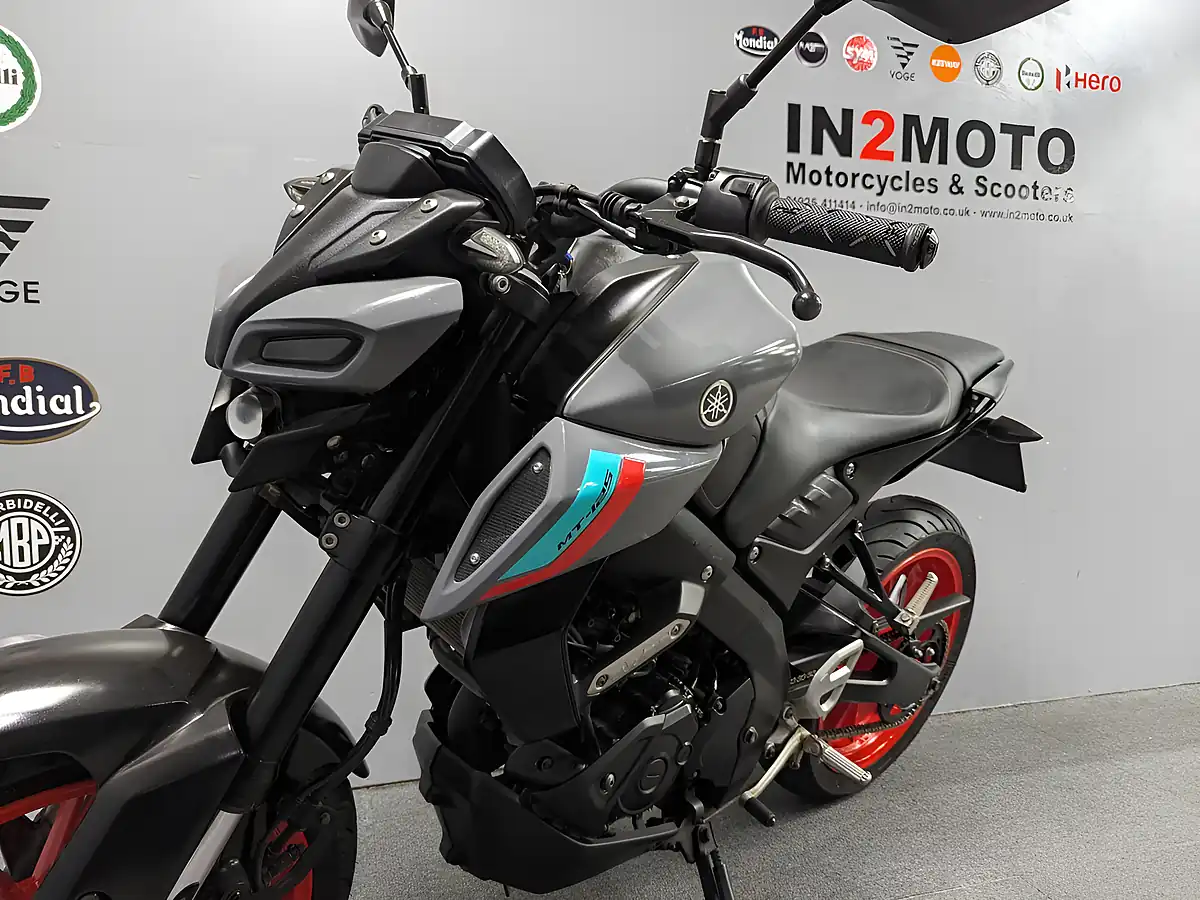 Used 2021 Yamaha Mt 125 Mtn 125-A Black - Interior and Exterior details 13