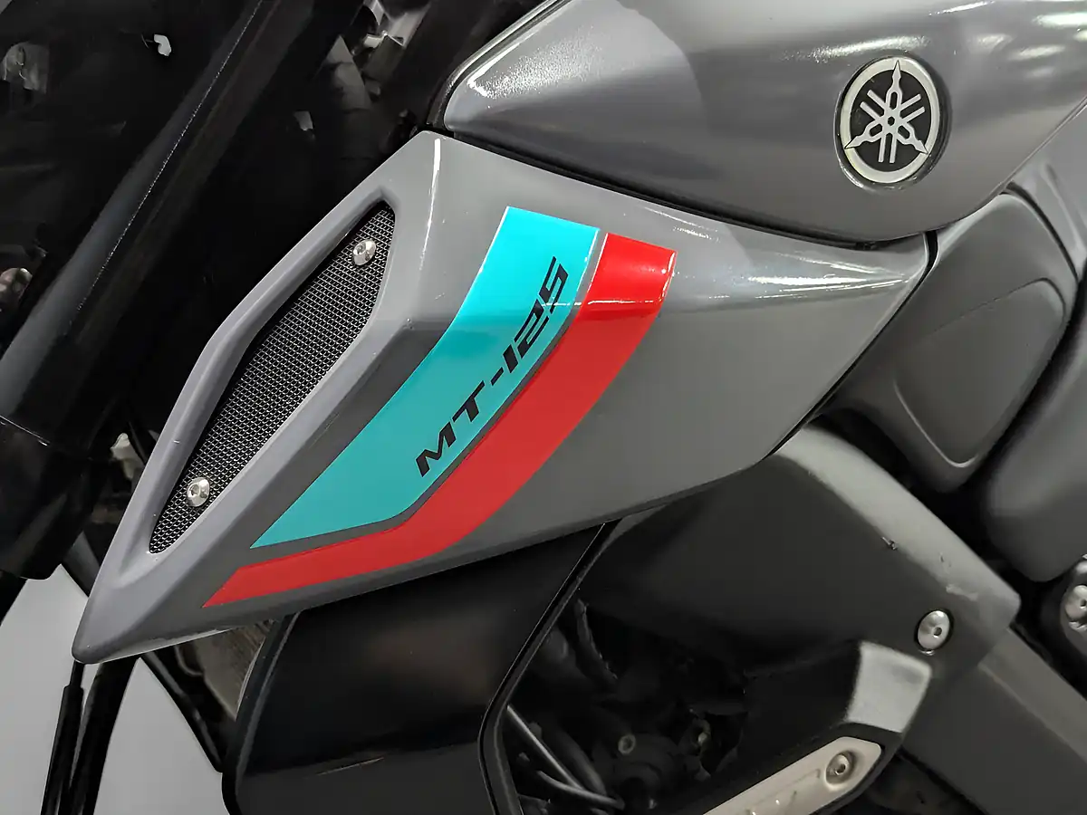 Used 2021 Yamaha Mt 125 Mtn 125-A Black - Interior and Exterior details 20