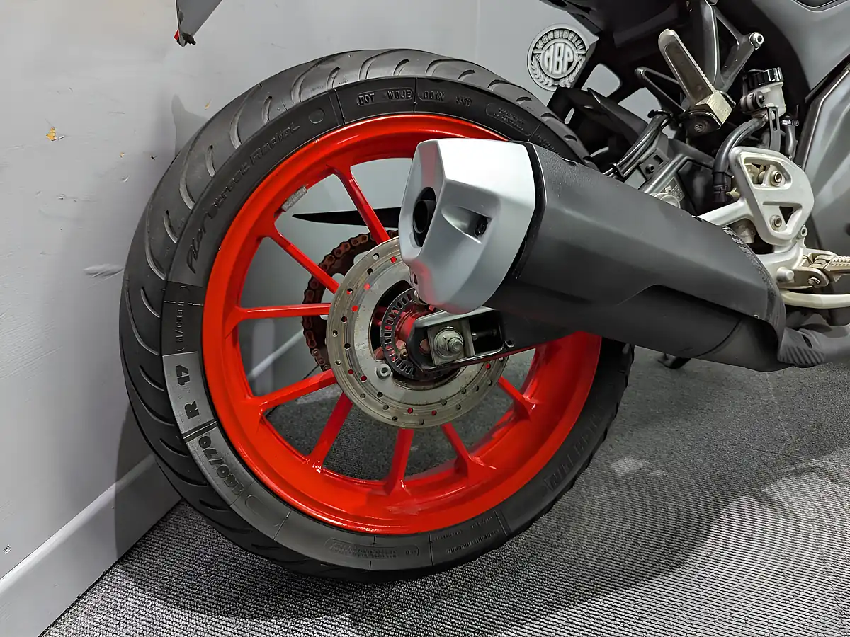 Used 2021 Yamaha Mt 125 Mtn 125-A Black - Interior and Exterior details 7