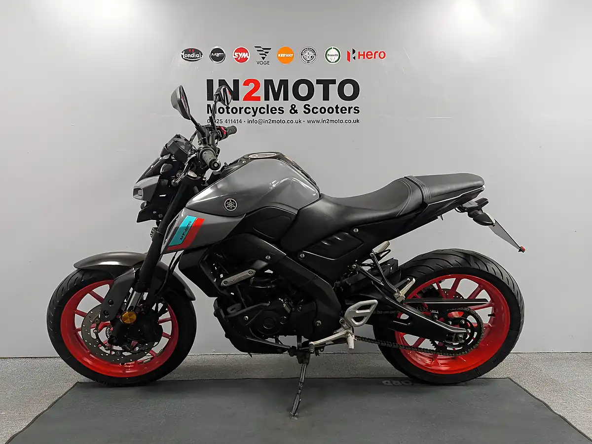 Used 2021 Yamaha Mt 125 Mtn 125-A Black - Interior and Exterior details 9