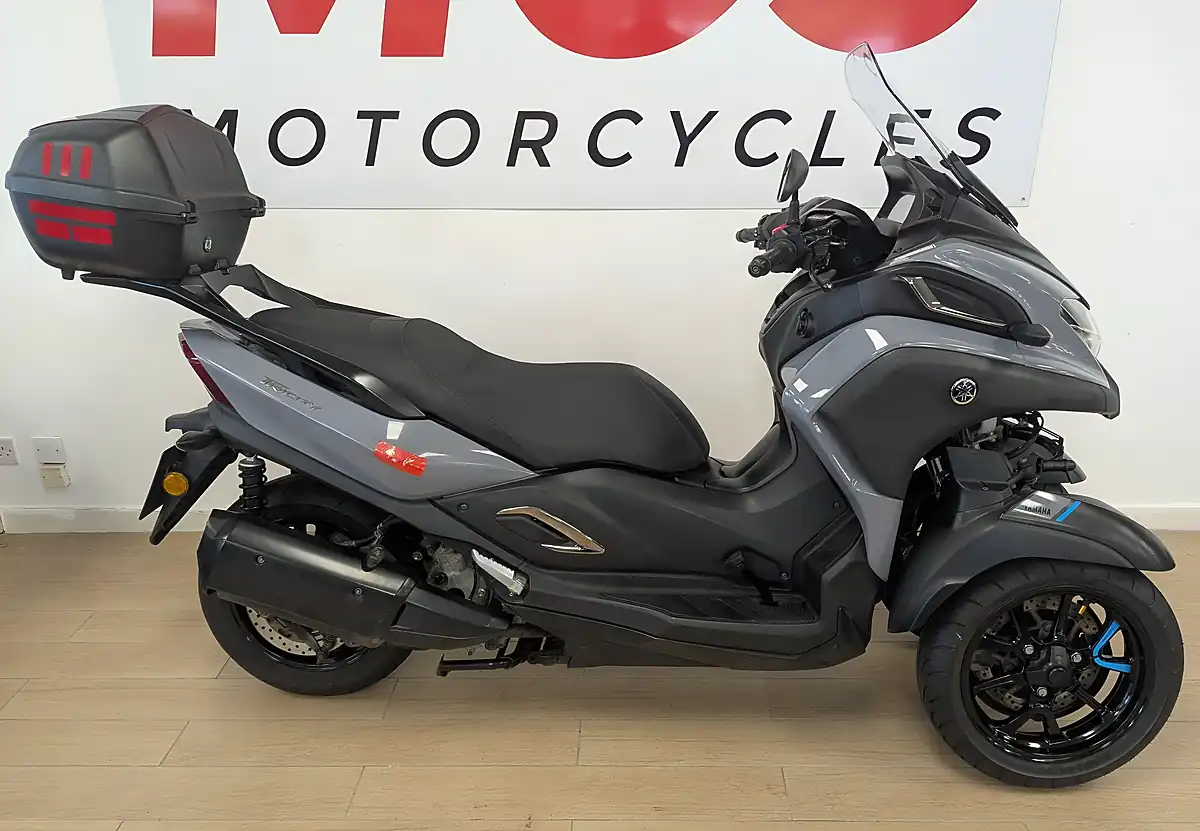 Used 2021 Yamaha Tricity 300 Cvt V-Belt Grey - Front View
