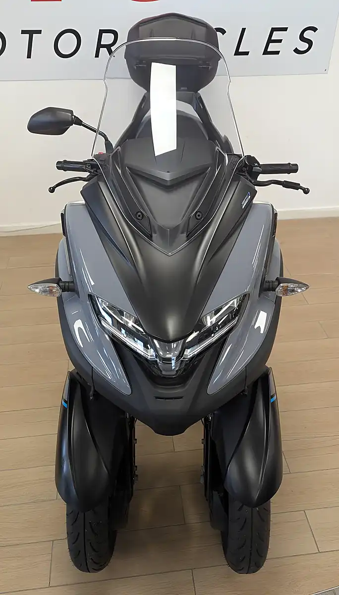 Used 2021 Yamaha Tricity 300 Cvt V-Belt Grey - Interior and Exterior details 19
