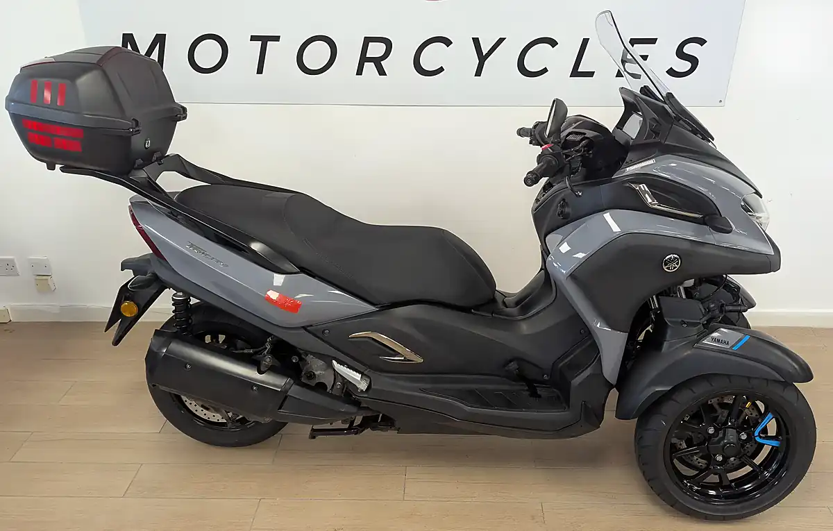 Used 2021 Yamaha Tricity 300 Cvt V-Belt Grey - Interior and Exterior details 5