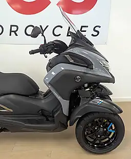 Used 2021 Yamaha Tricity 300 Cvt V-Belt Grey - Interior and Exterior details 6