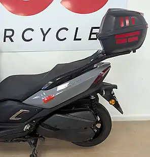 Used 2021 Yamaha Tricity 300 Cvt V-Belt Grey - Interior and Exterior details 9