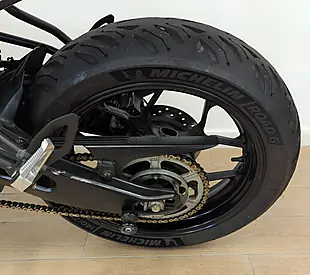 Used 2021 Yamaha XSR125 Yellow - Interior and Exterior details 13