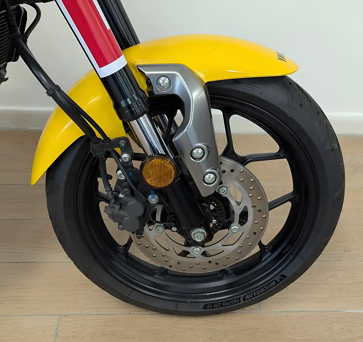 Used 2021 Yamaha XSR125 Yellow - Interior and Exterior details 15