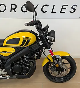 Used 2021 Yamaha XSR125 Yellow - Interior and Exterior details 17