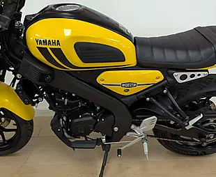 Used 2021 Yamaha XSR125 Yellow - Interior and Exterior details 20