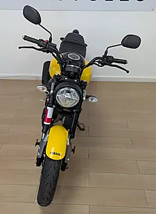 Used 2021 Yamaha XSR125 Yellow - Interior and Exterior details 8