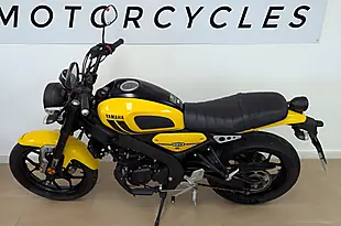 Used 2021 Yamaha XSR125 Yellow - Interior and Exterior details 9