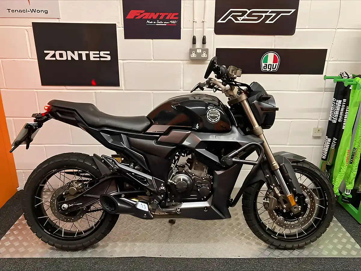 Used 2021 Zontes ZT125 G1 Solid Black - Interior and Exterior details 8
