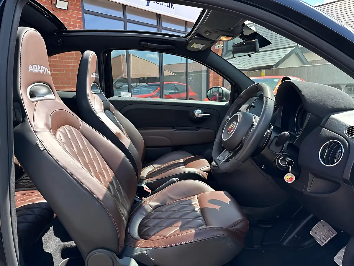 Used 2022 Abarth 695c Turismo Black - Interior and Exterior details 9