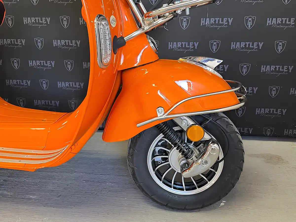 Used 2022 Ajs Modena Retro Orange - Interior and Exterior details 4