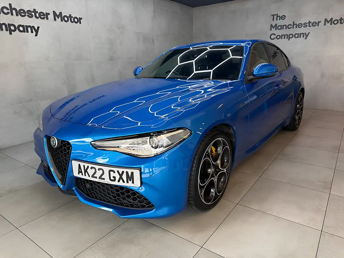 Used 2022 Alfa Romeo Giulia Veloce Blue - Front View