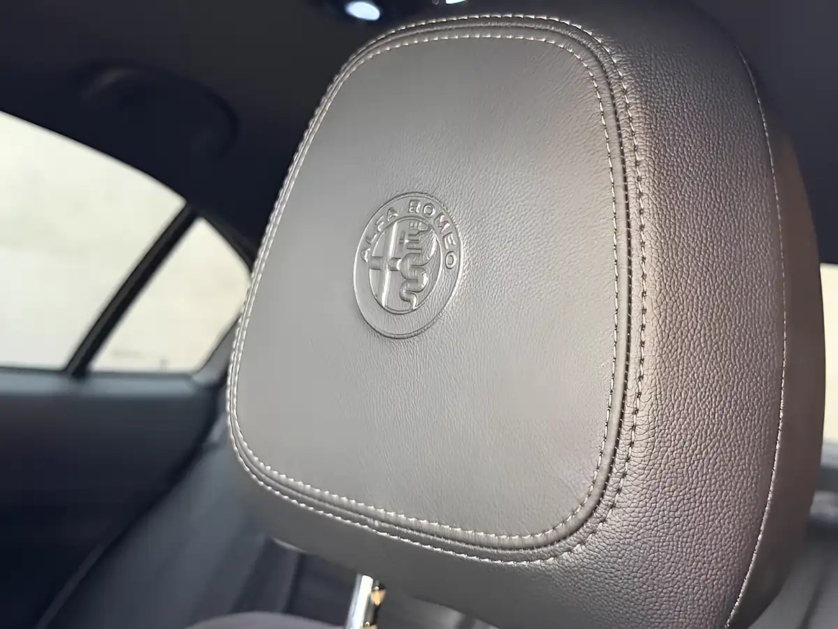 Used 2022 Alfa Romeo Giulia Veloce Blue - Interior and Exterior details 19
