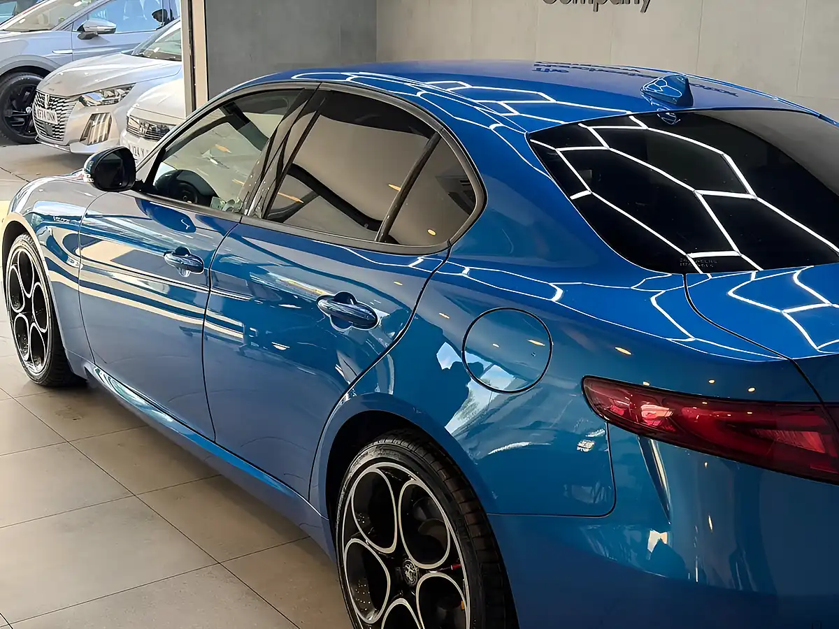 Used 2022 Alfa Romeo Giulia Veloce Blue - Interior and Exterior details 9