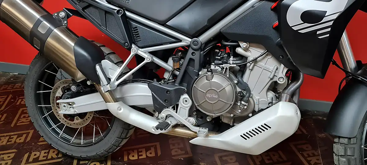 Used 2022 Aprilia Tuareg 660 Red - Interior and Exterior details 3