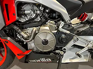 Used 2022 Aprilia Tuono 660 Silver Aluminium Metallic - Interior and Exterior details 18