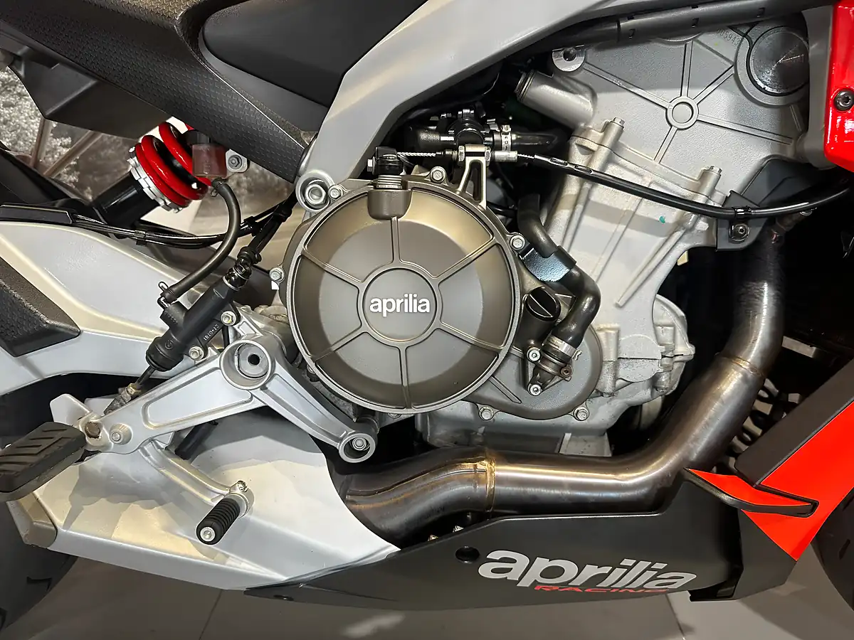 Used 2022 Aprilia Tuono 660 Silver Aluminium Metallic - Interior and Exterior details 7