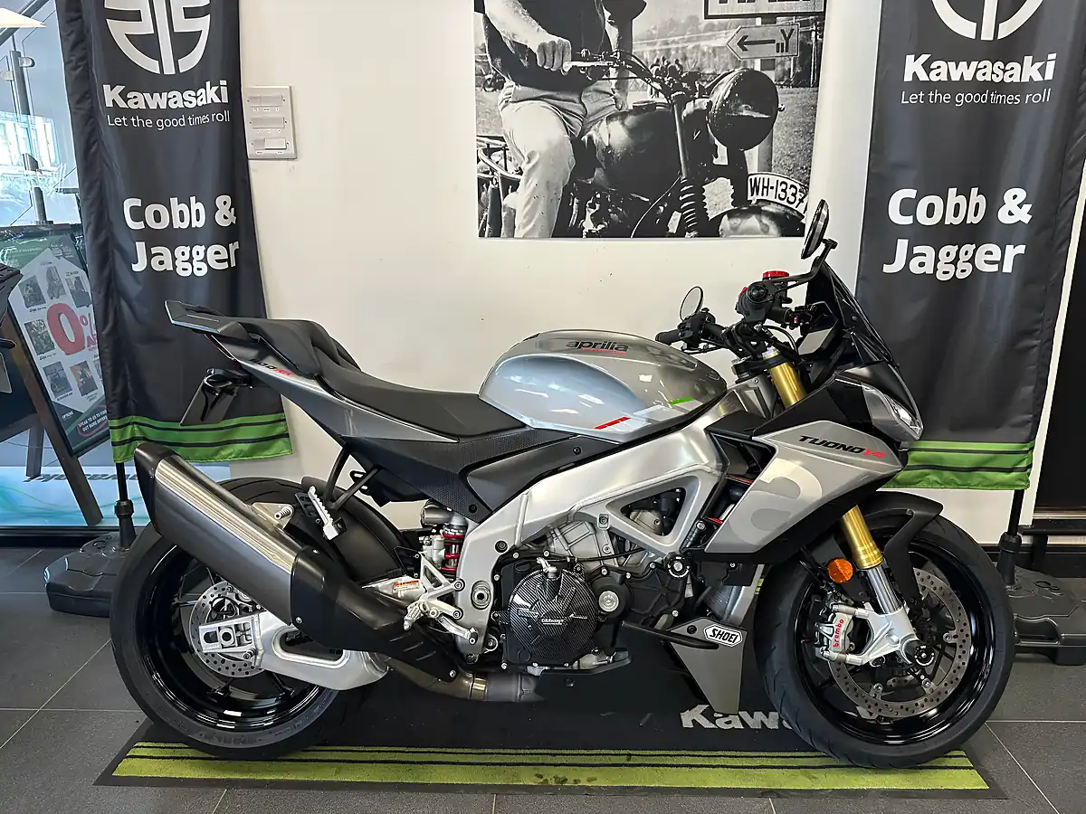 Used 2022 Aprilia Tuono V4 1100 Naked Silver - Front View