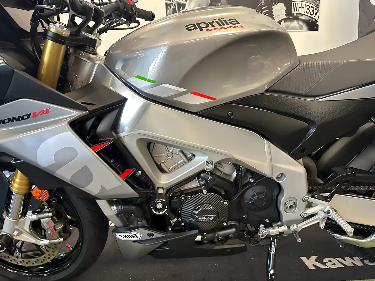 Used 2022 Aprilia Tuono V4 1100 Naked Silver - Interior and Exterior details 15