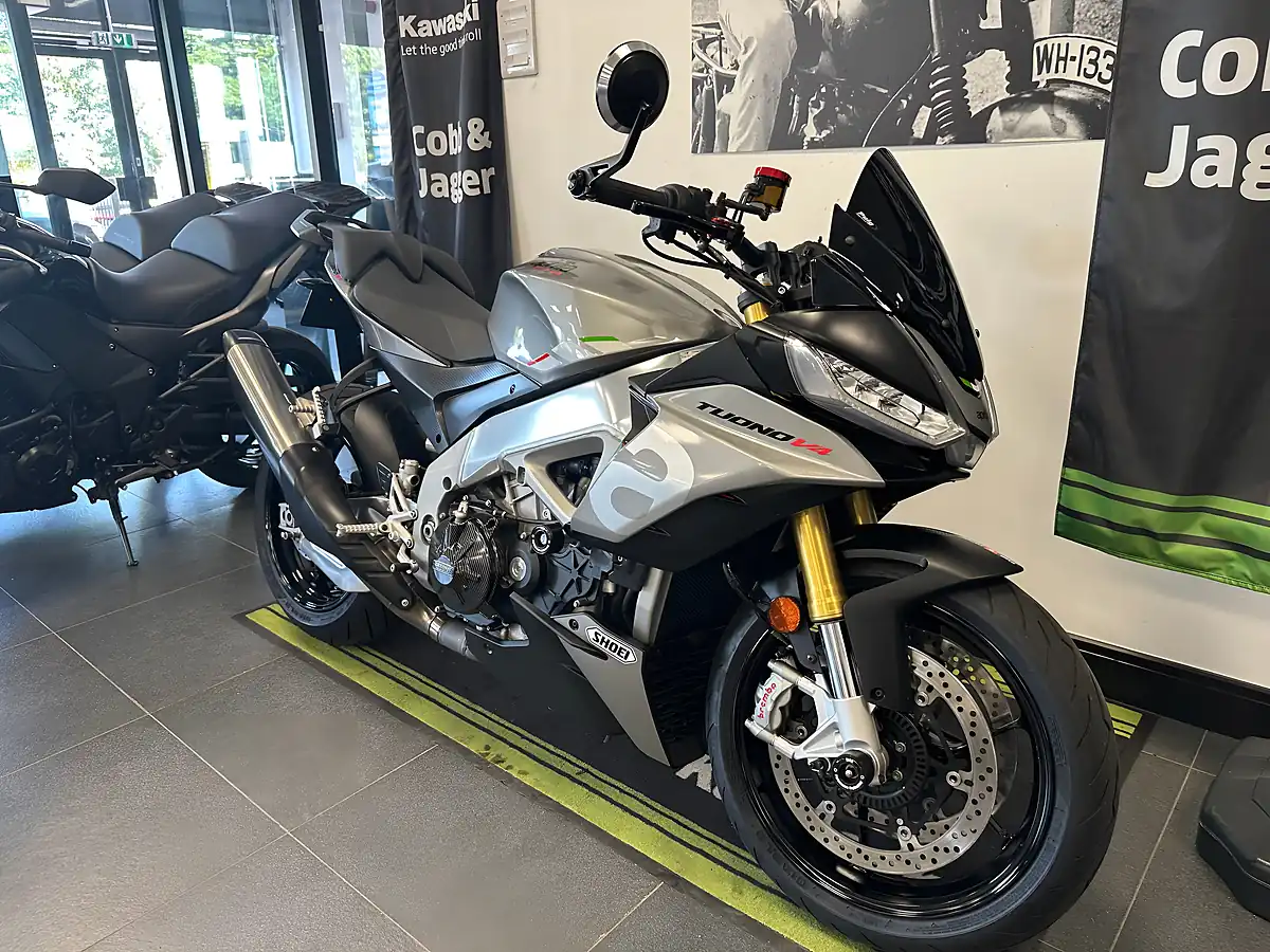 Used 2022 Aprilia Tuono V4 1100 Naked Silver - Interior and Exterior details 8