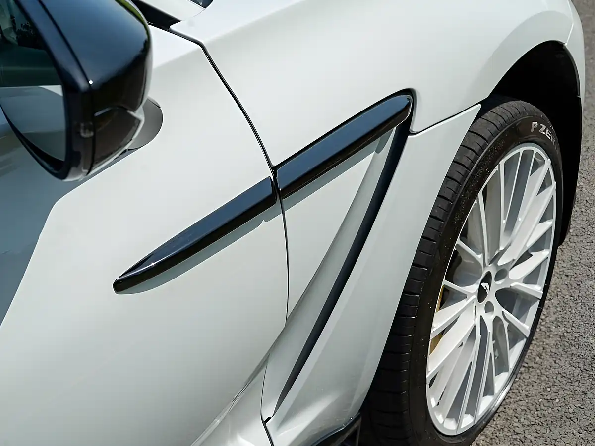 Used 2022 Aston Martin Dbx Grey - Interior and Exterior details 10