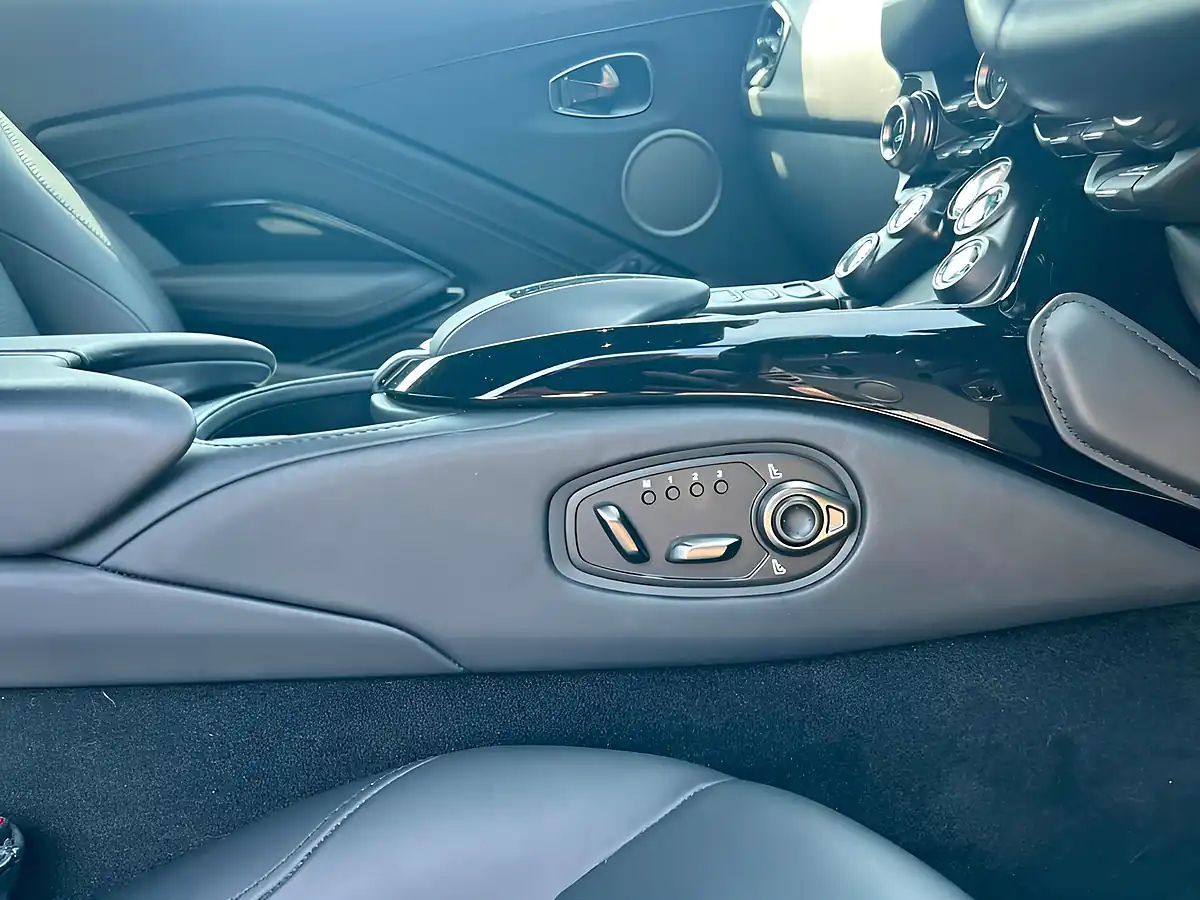 Used 2022 Aston Martin Vantage Coupe Grey - Interior and Exterior details 18