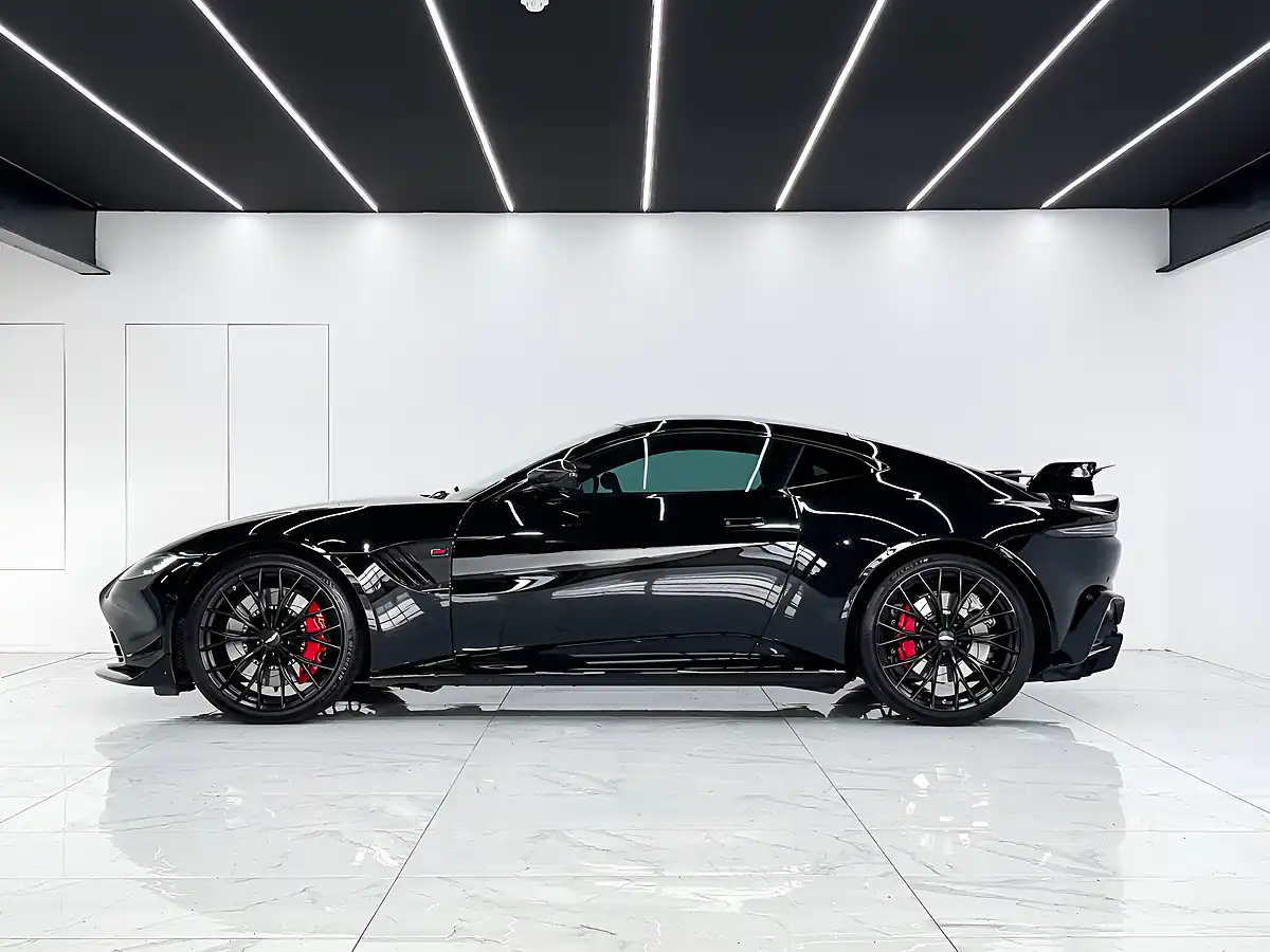 Used 2022 Aston Martin Vantage F1 Edition Black - Interior and Exterior details 3