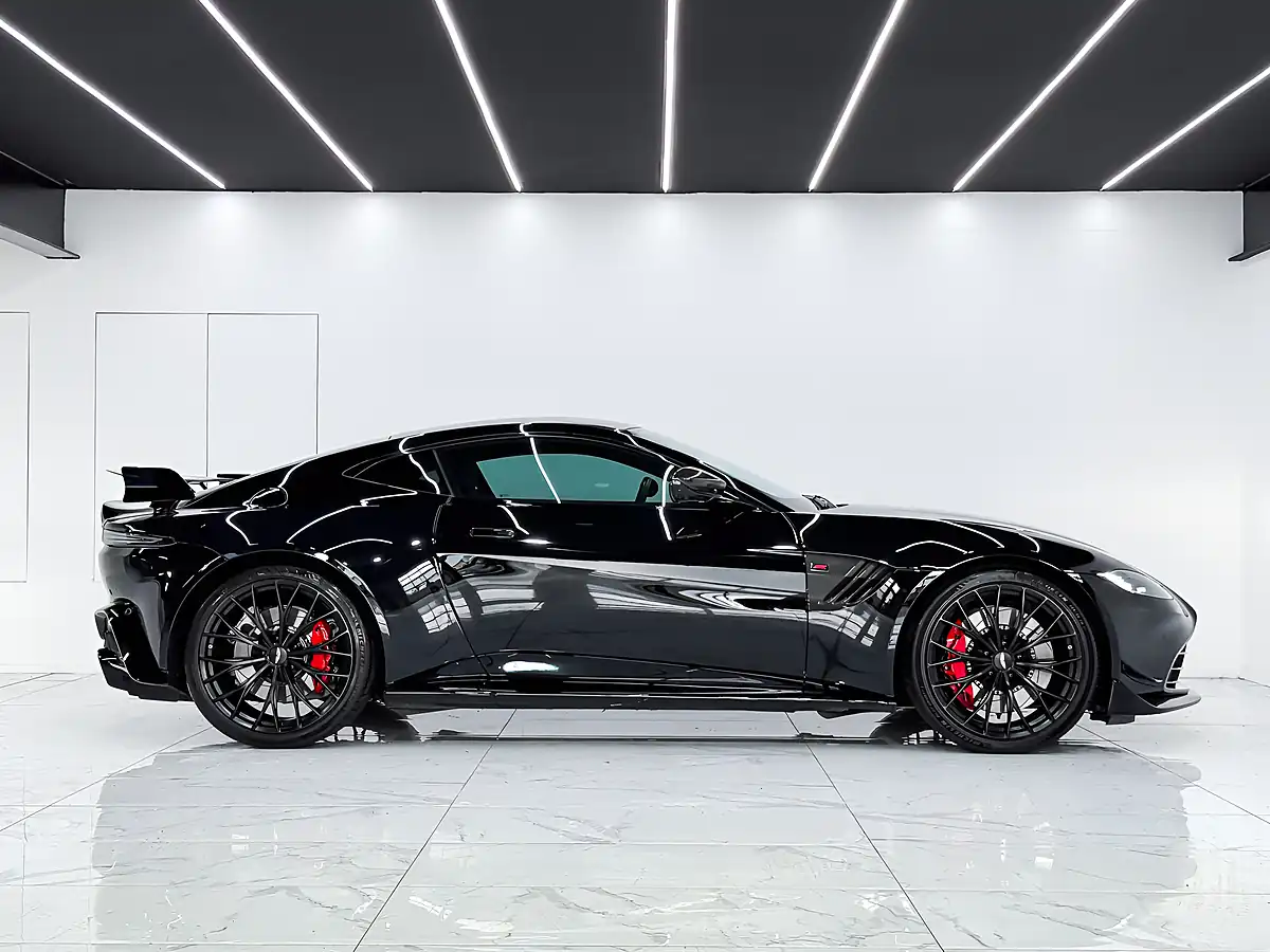 Used 2022 Aston Martin Vantage F1 Edition Black - Interior and Exterior details 4