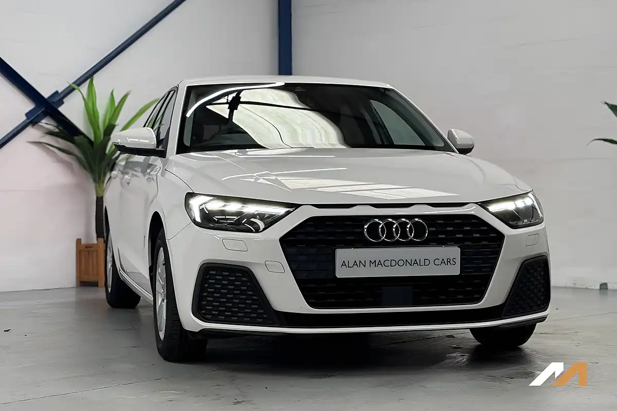 Used 2022 Audi A1 Technik White - Interior and Exterior details 5