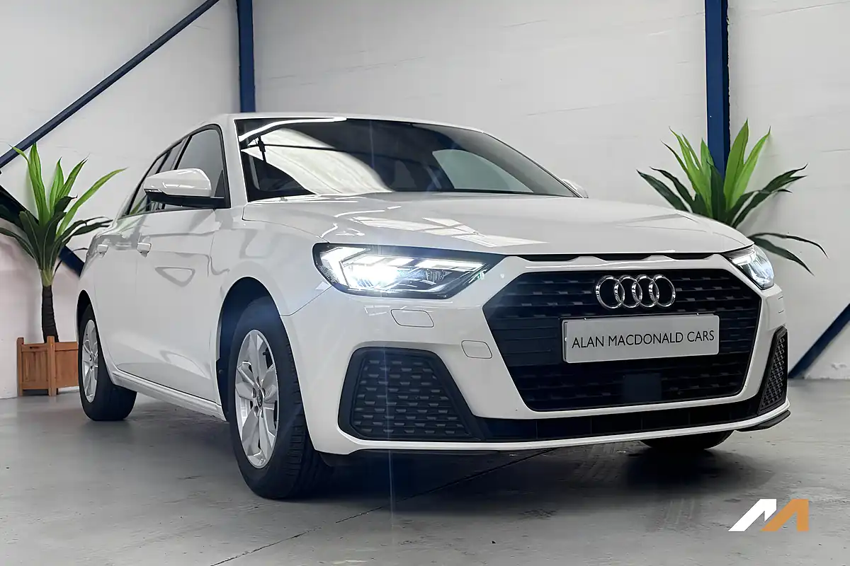 Used 2022 Audi A1 Technik White - Interior and Exterior details 6