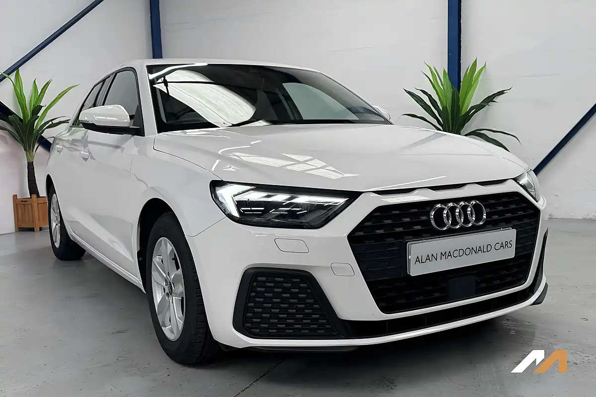 Used 2022 Audi A1 Technik White - Interior and Exterior details 8