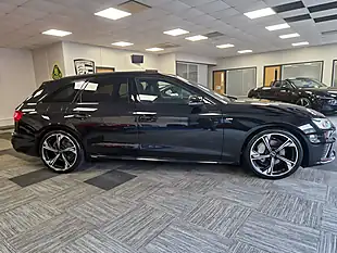 Used 2022 Audi A4 Avant Black Edition Black - Interior and Exterior details 6