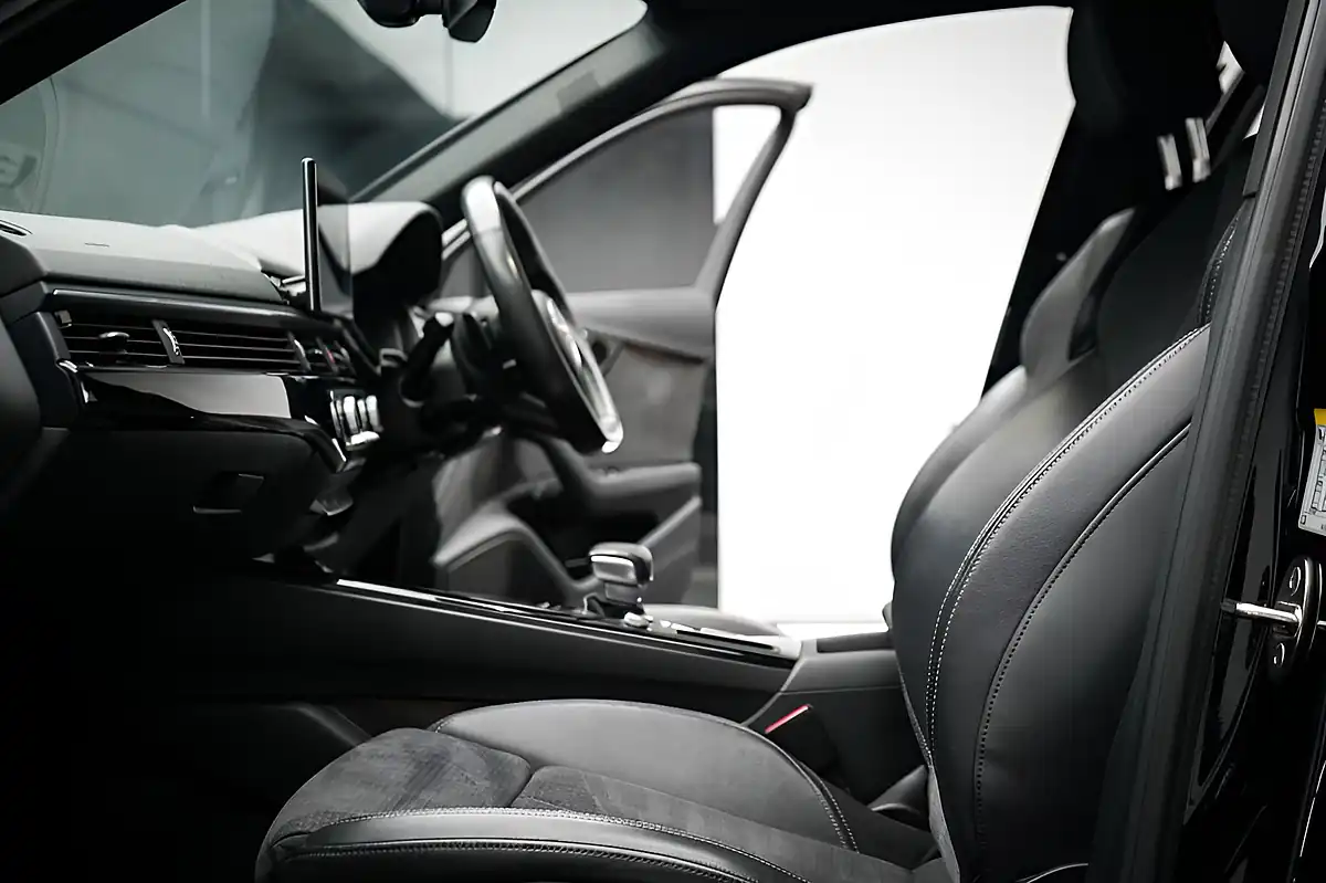 Used 2022 Audi A4 Avant Black Edition Black - Interior and Exterior details 17