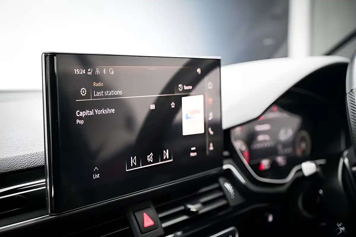 Used 2022 Audi A4 Avant Black Edition Black - Interior and Exterior details 18