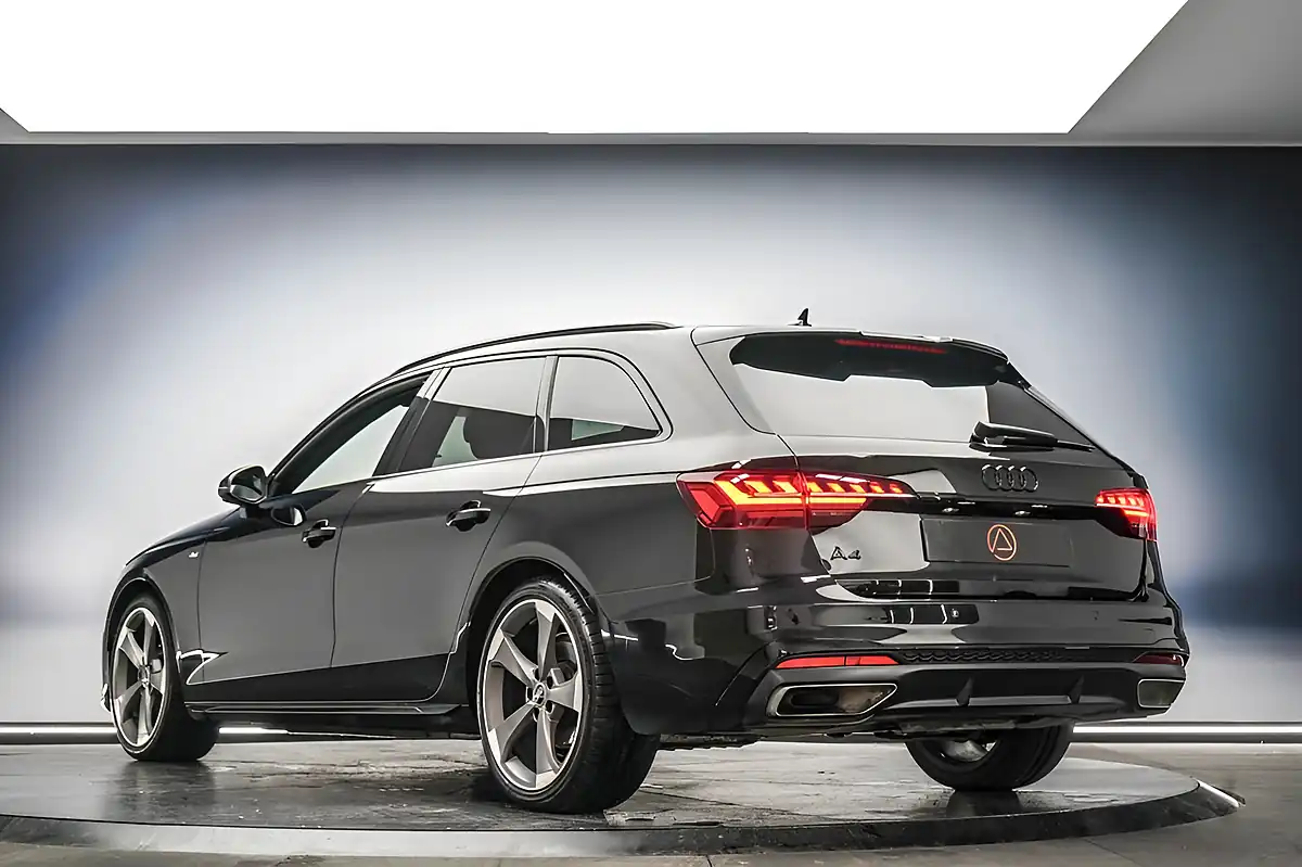Used 2022 Audi A4 Avant Black Edition Black - Interior and Exterior details 7