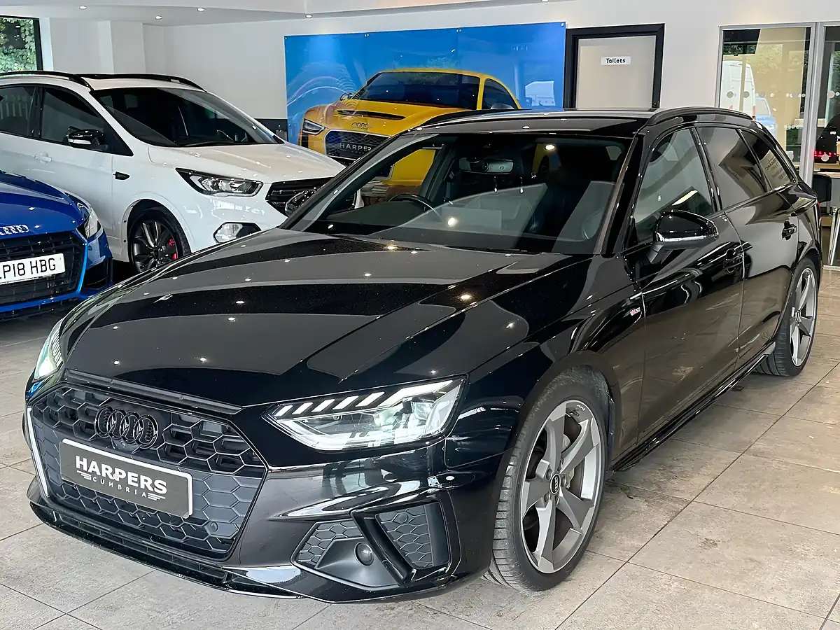 Used 2022 Audi A4 Avant Black Edition Black - Interior and Exterior details 16
